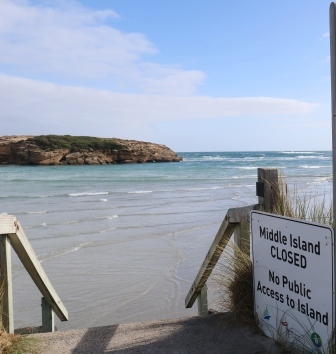 Middle Island Warrnambool