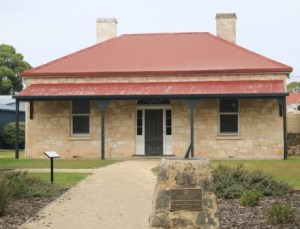 Penola school house