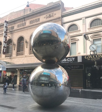 Malls Balls