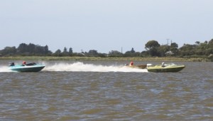 speedboat racing