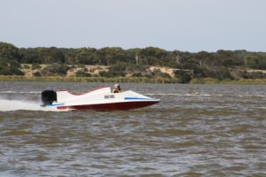 speedboat racing