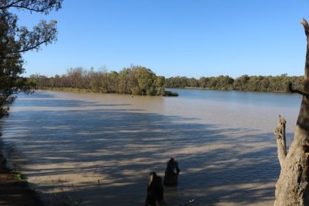Wentworth where Australia’s Biggest Rivers Meet – Caravan Correspondent